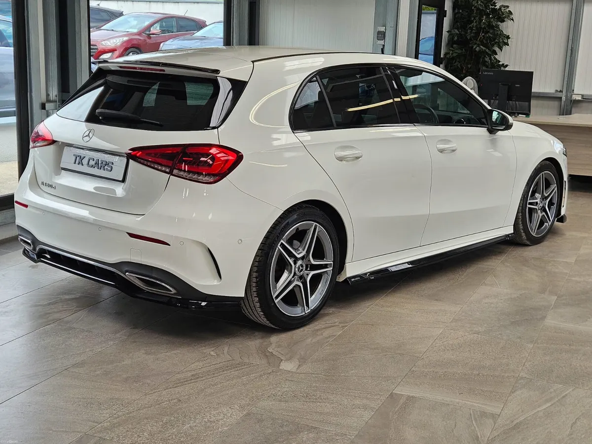 18 MERCEDES-BENZ A180 AMG LINE NIGHT EDITION AUTO - Image 3