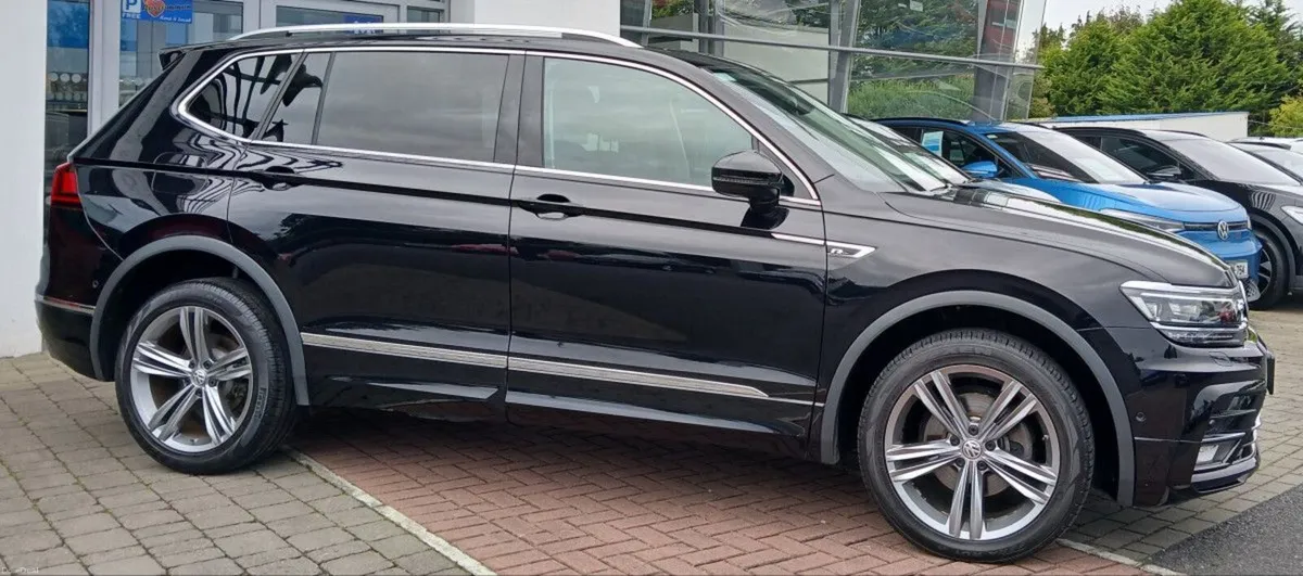 Volkswagen Tiguan Allspace R-Line 2.0 TDI 150HP ** - Image 2