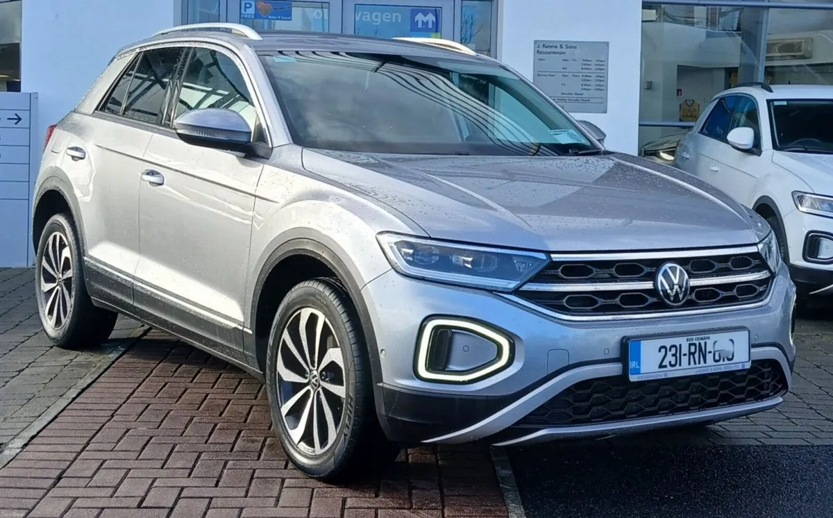 Volkswagen T-Roc Style 2.0 TDI 116HP **REAR VIEW C - Image 1