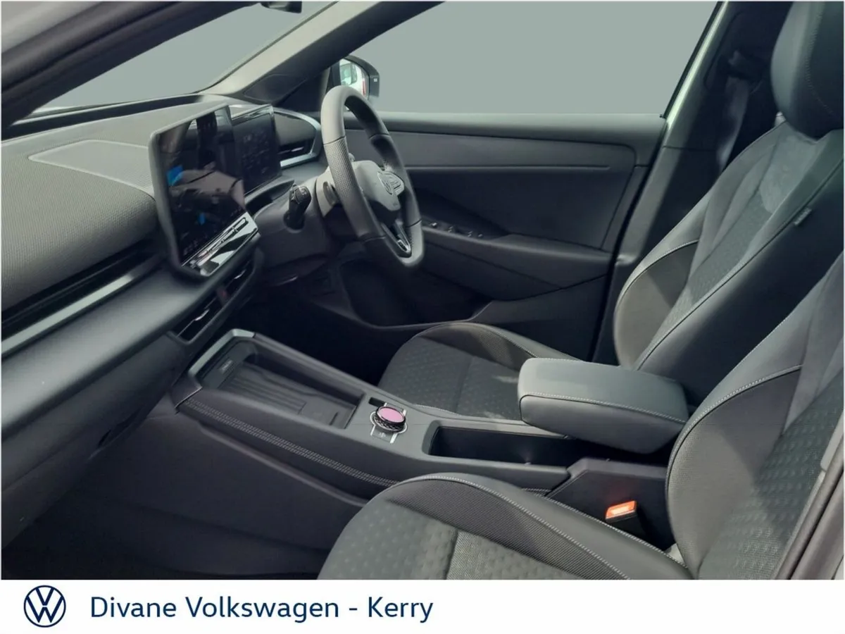 Volkswagen T-Roc R-LINE MHEV 1.5 PETROL 116BHP - Image 4