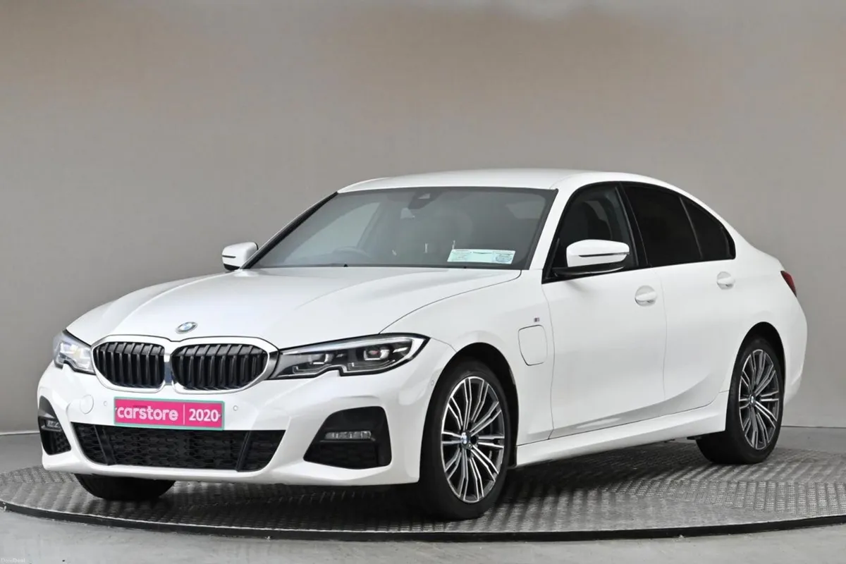 BMW 3-Series 330E M SPORT G20 **BLACK LEATHER** - Image 3