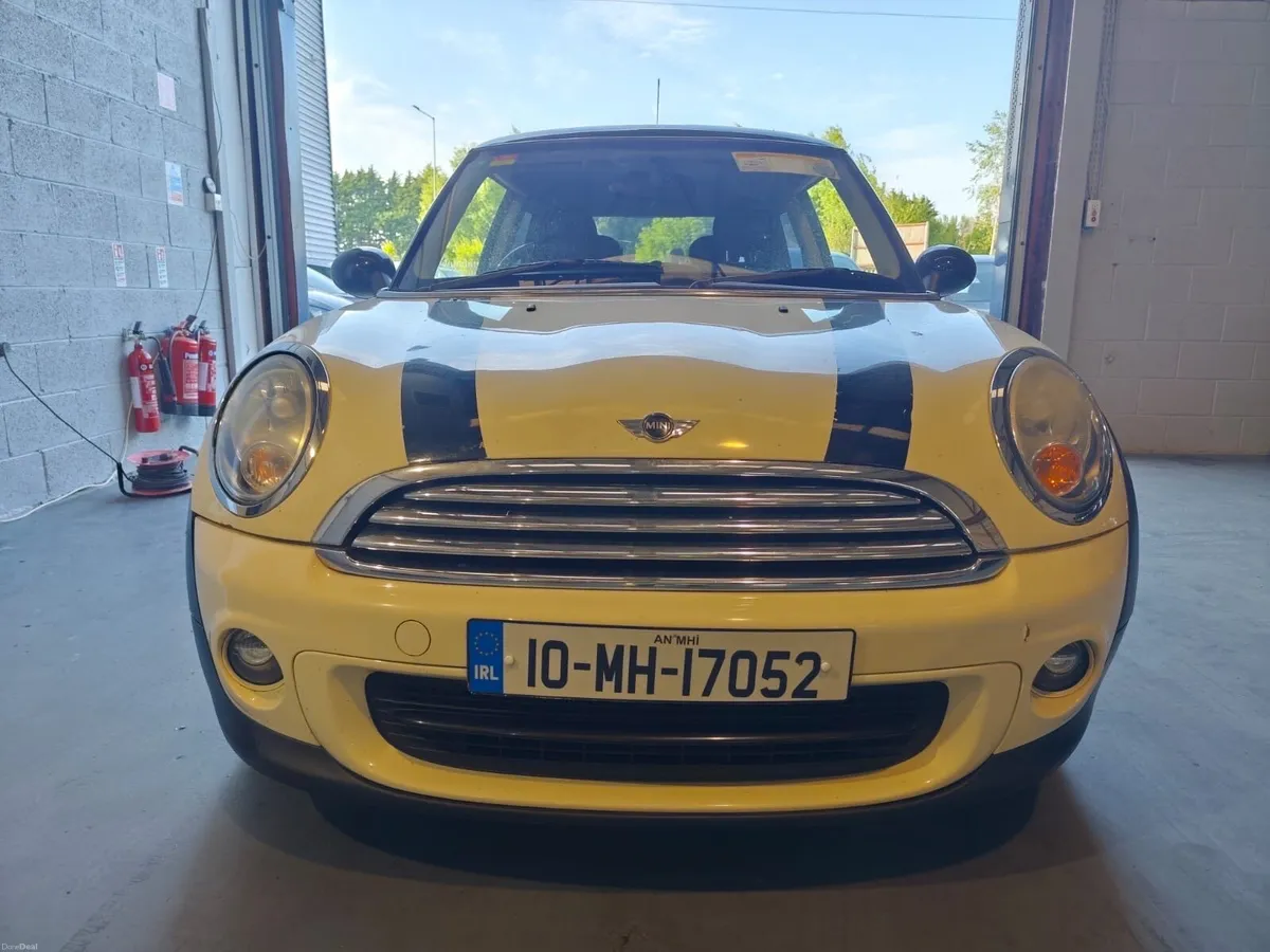 2010 mini cooper - Image 4