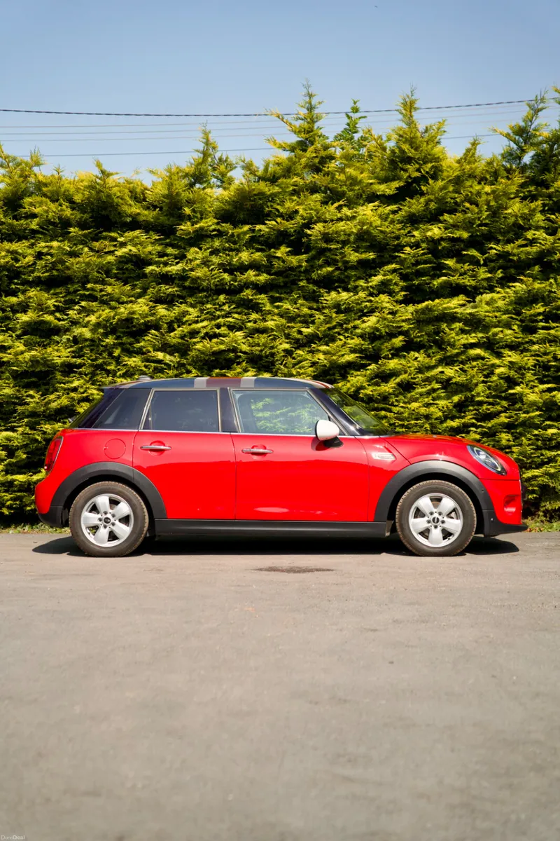 MINI COOPER D 2018-LOW MILEAGE - Image 3