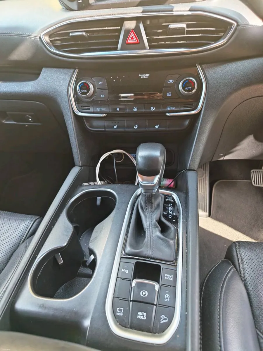 Hyundai Santa Fe - Image 4