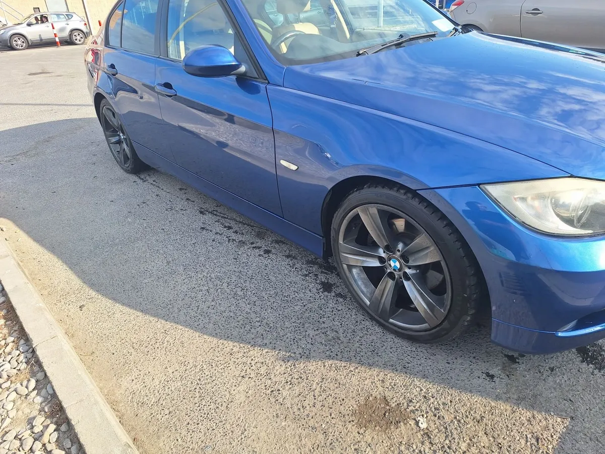 BMW 3-Series 2007 - Image 4