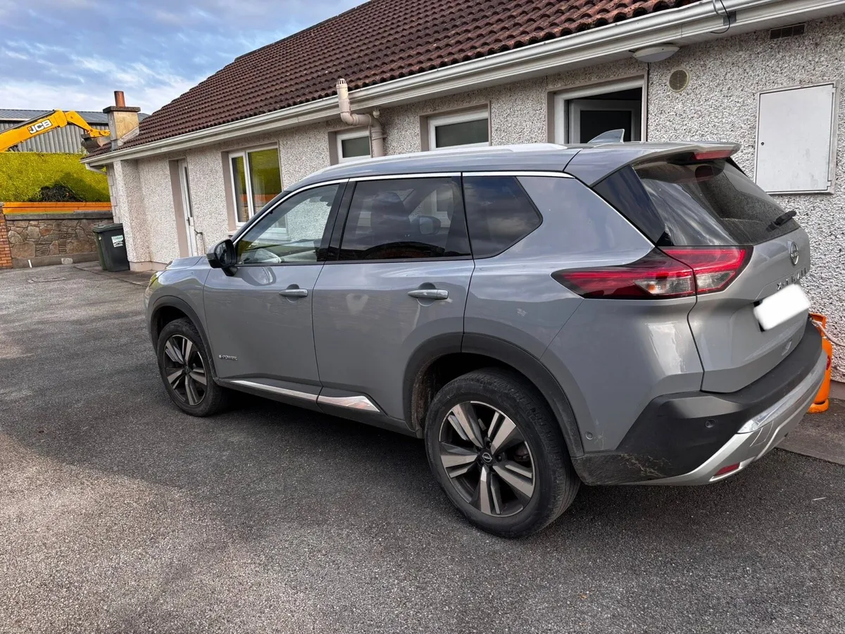 Car - Image 3