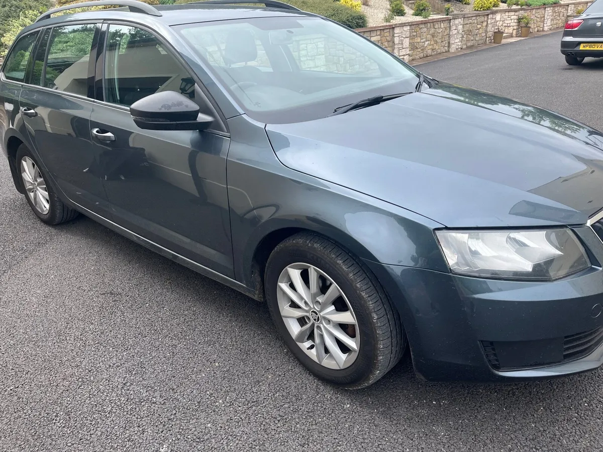 Skoda Octavia 2014 - Image 2