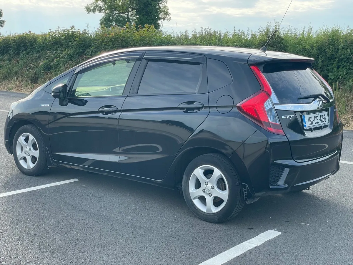 2016 Honda Fit/Jazz 1.5 Petrol/Hybrid - Image 4