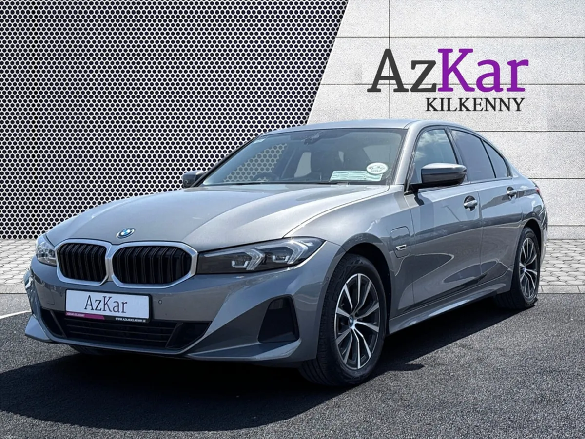BMW 3-Series 2023 SPORT 2.0 PLUG IN HYBRID 292 BHP - Image 4