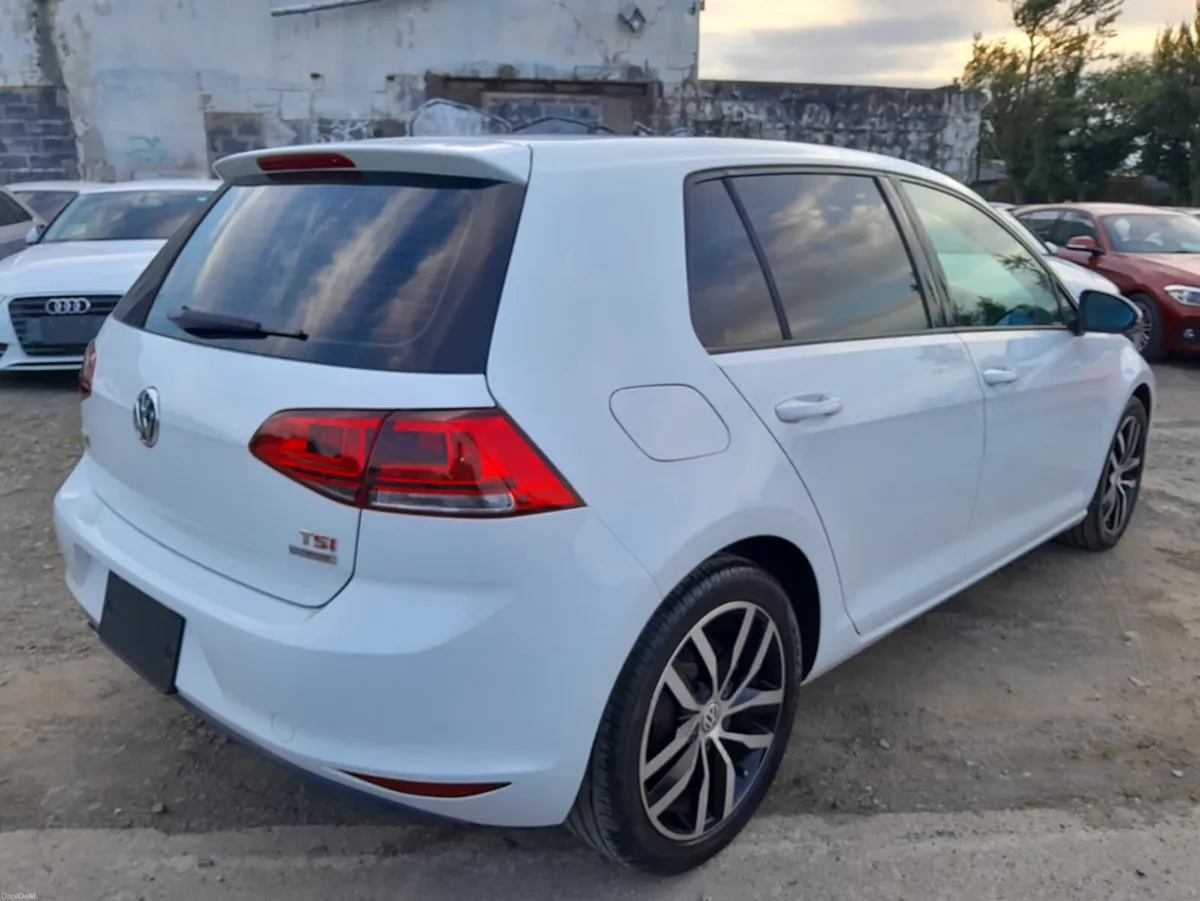 Volkswagen Golf 1.4L Petrol TSI HIGH LINE BLUEMOTI - Image 4