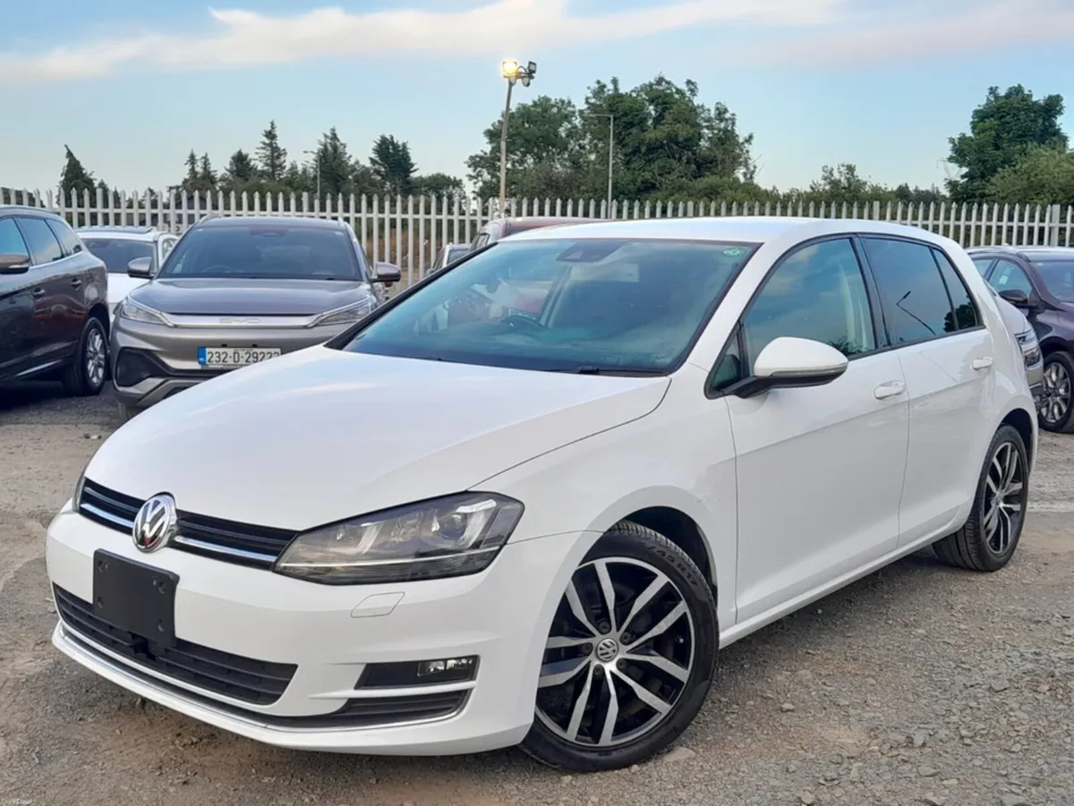 Volkswagen Golf 1.4L Petrol TSI HIGH LINE BLUEMOTI - Image 3