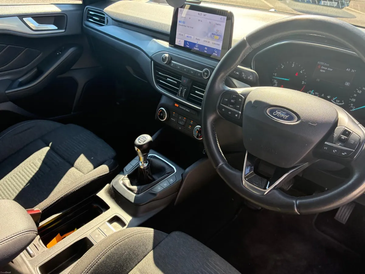 Ford Focus ACTIVE 5DR 1.5 TD 120 - Image 4
