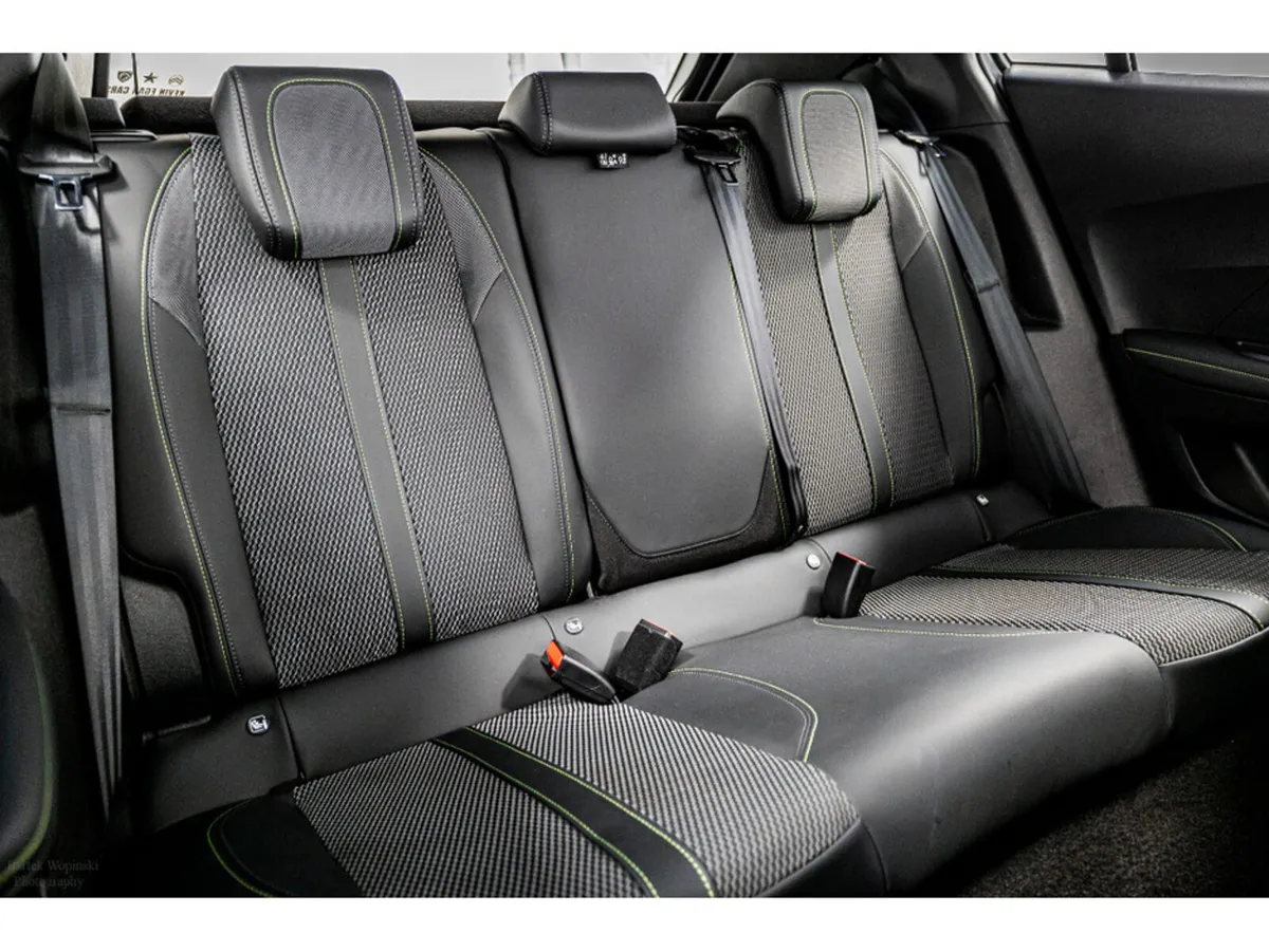 Peugeot 2008 GT 1.2 Hybrid Auto 145HP - Image 4
