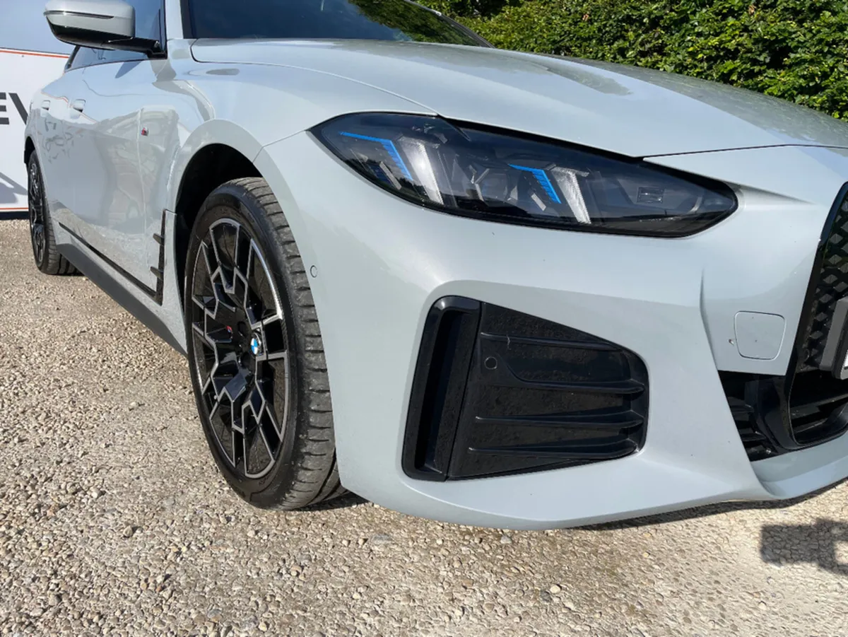 BMW i4 EDRIVE40 M SPORT ELECTRIC 84 Kwh. - Image 5