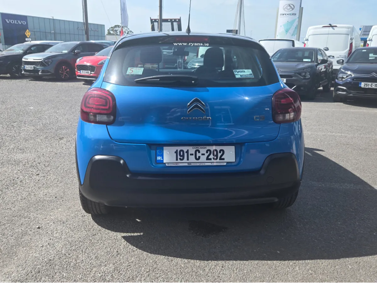 Citroen C3 FEEL PURETECH 68 4DR - Image 3