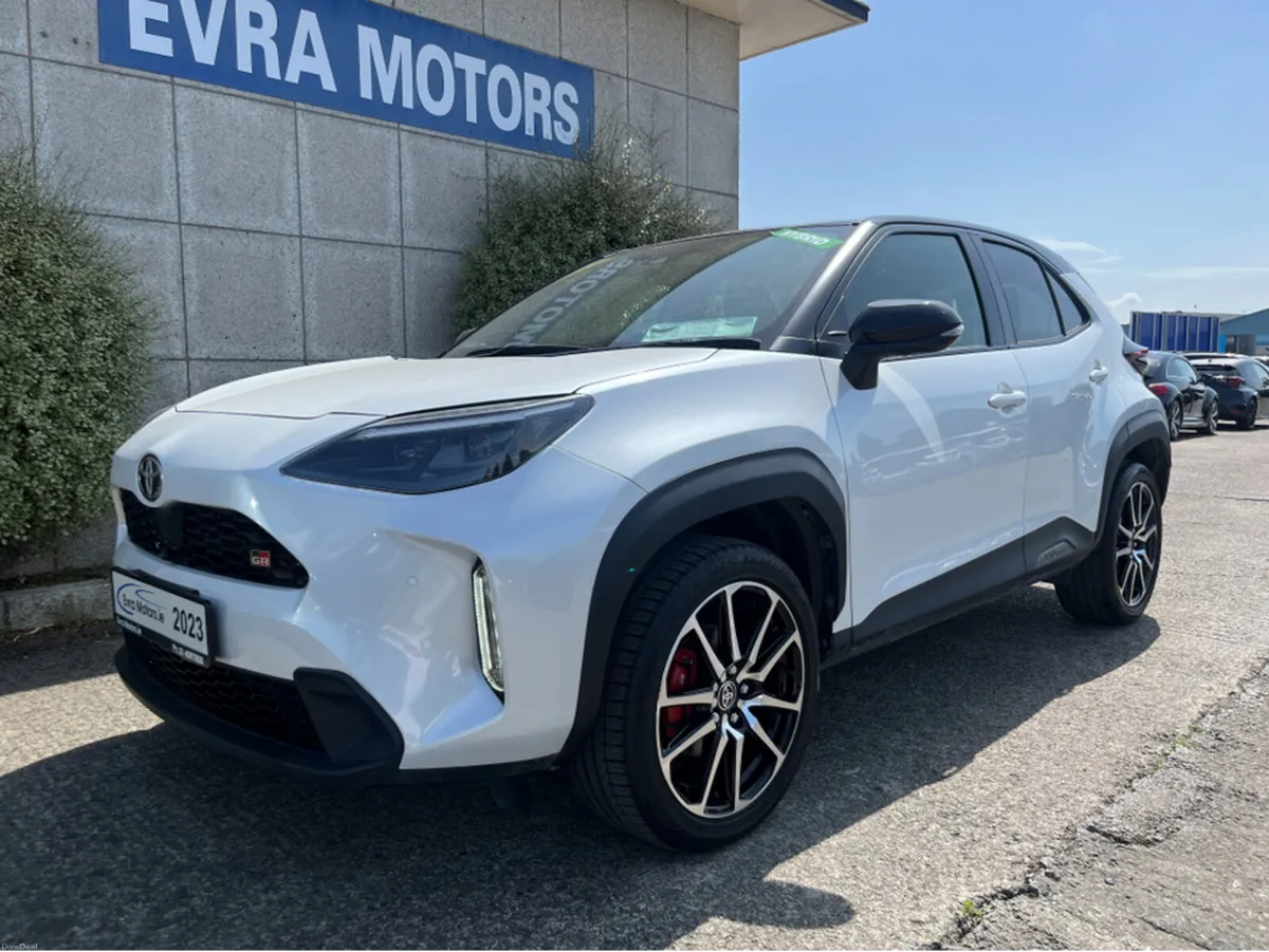Toyota Yaris Cross GR SPORT HYBRID AUTOMATIC 1.5 P - Image 5