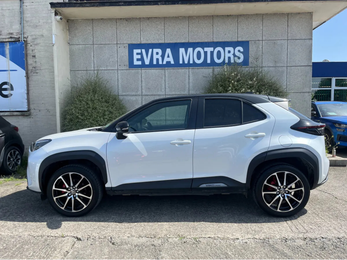 Toyota Yaris Cross GR SPORT HYBRID AUTOMATIC 1.5 P - Image 6