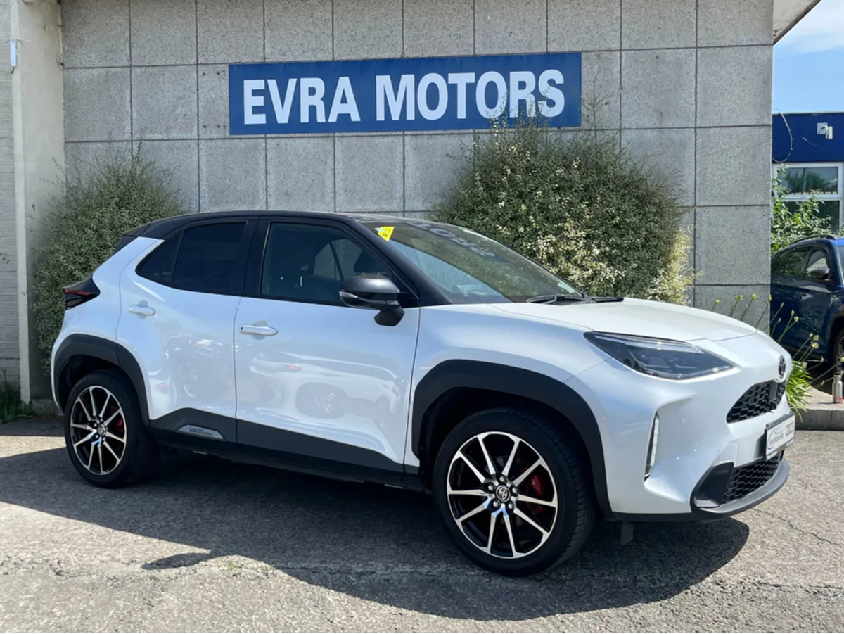 Toyota Yaris Cross GR SPORT HYBRID AUTOMATIC 1.5 P - Image 3