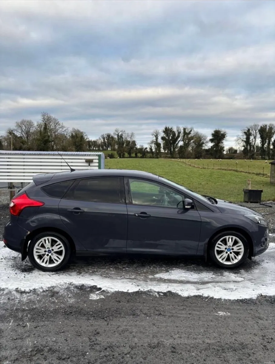 2012 Ford Focus Edge - Image 2