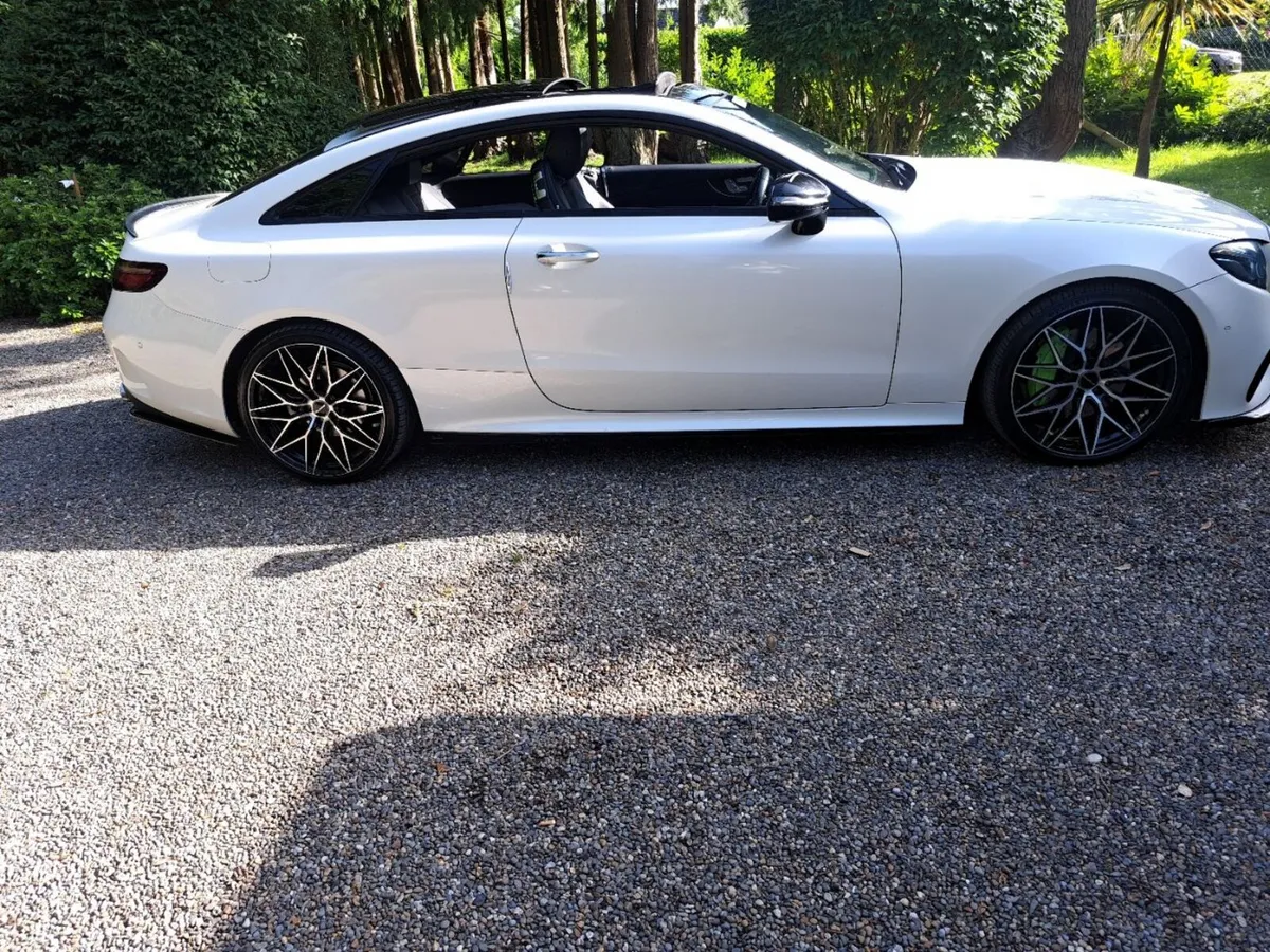 Mercedes-Benz E-Class 2017 - Image 2
