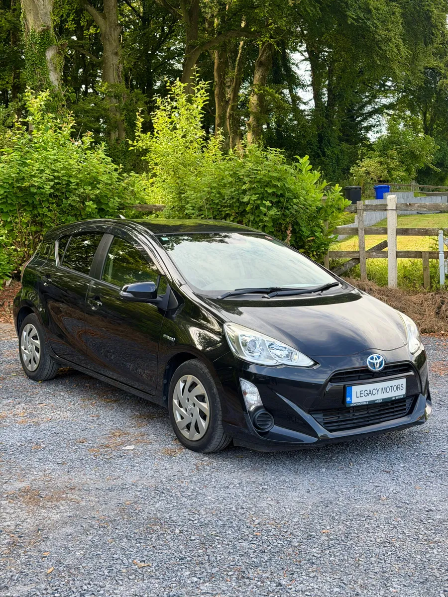 Toyota Aqua | 2015 | 64,000 KM | Auto | Hybrid - Image 1