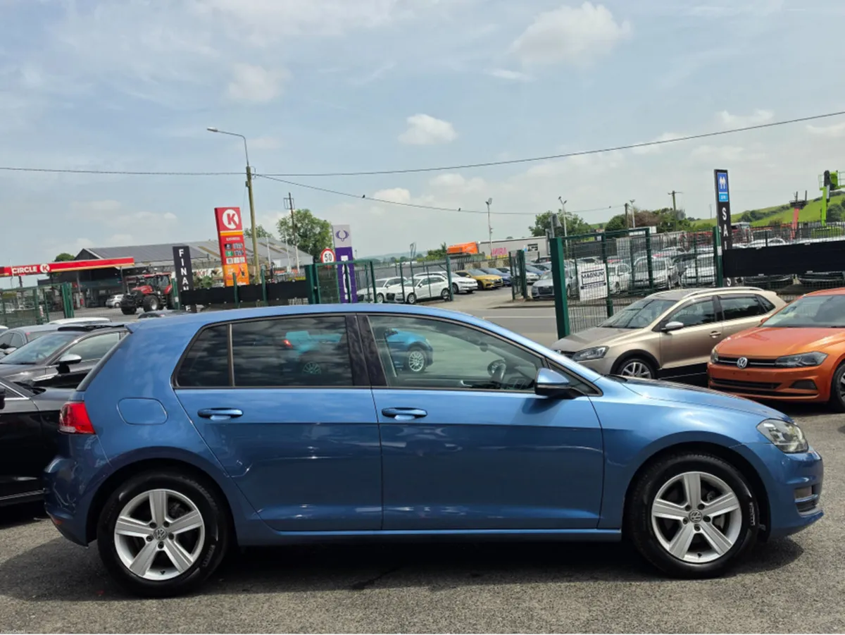 Volkswagen Golf ONLY 17,430KM ! ! 1.2 TSI COMFORTL - Image 4