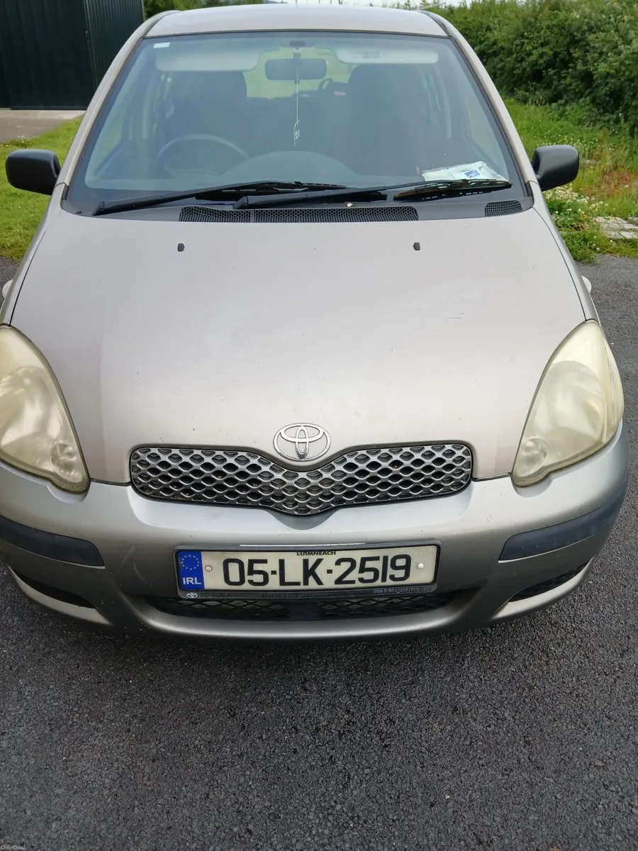 Toyota Yaris 2005 - Image 2
