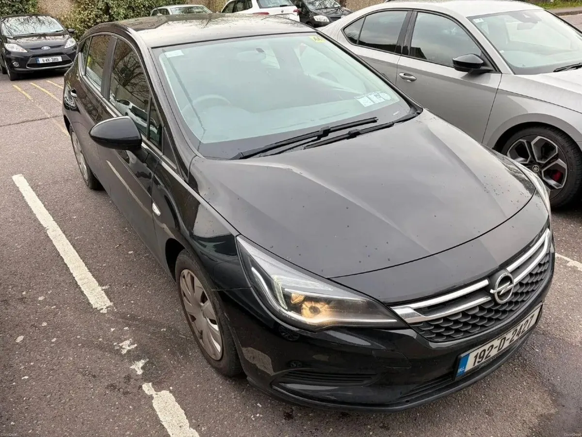 Opel Astra 2019 - Image 1