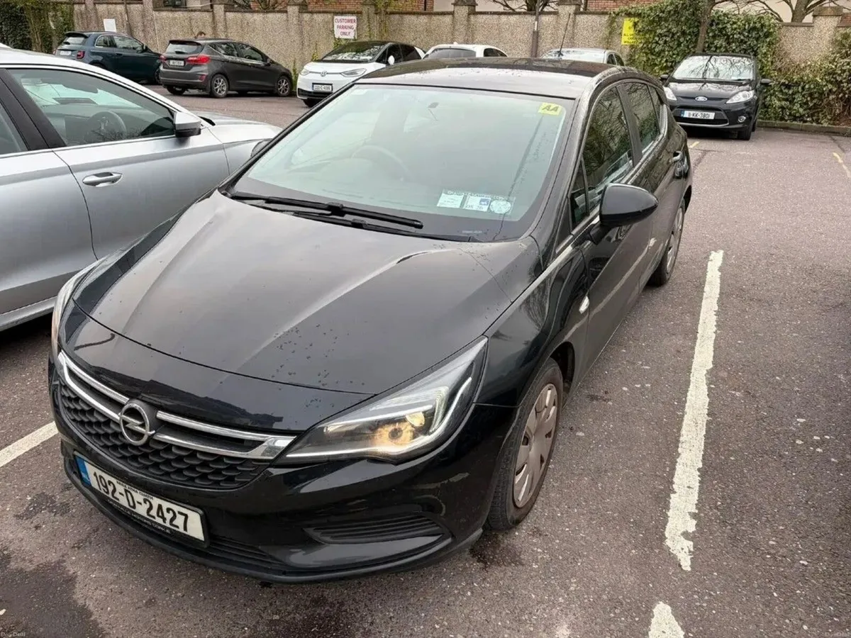 Opel Astra 2019 - Image 2