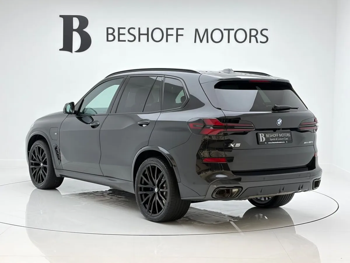 BMW X5 50e M-SPORT PRO X-DRIVE=PAN ROOF//LIGHT INT - Image 3