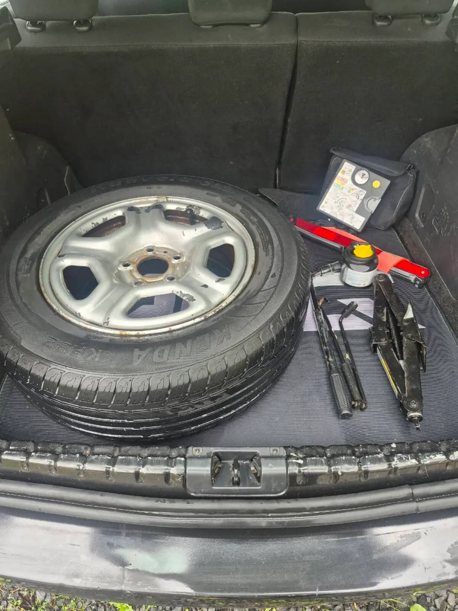 Car - Image 6