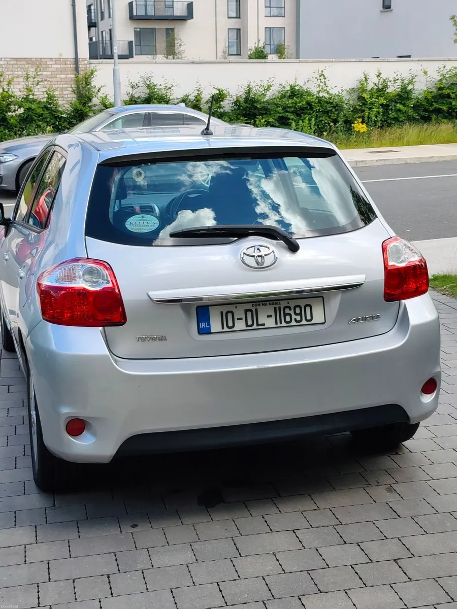 Toyota Auris 2010 - Image 4