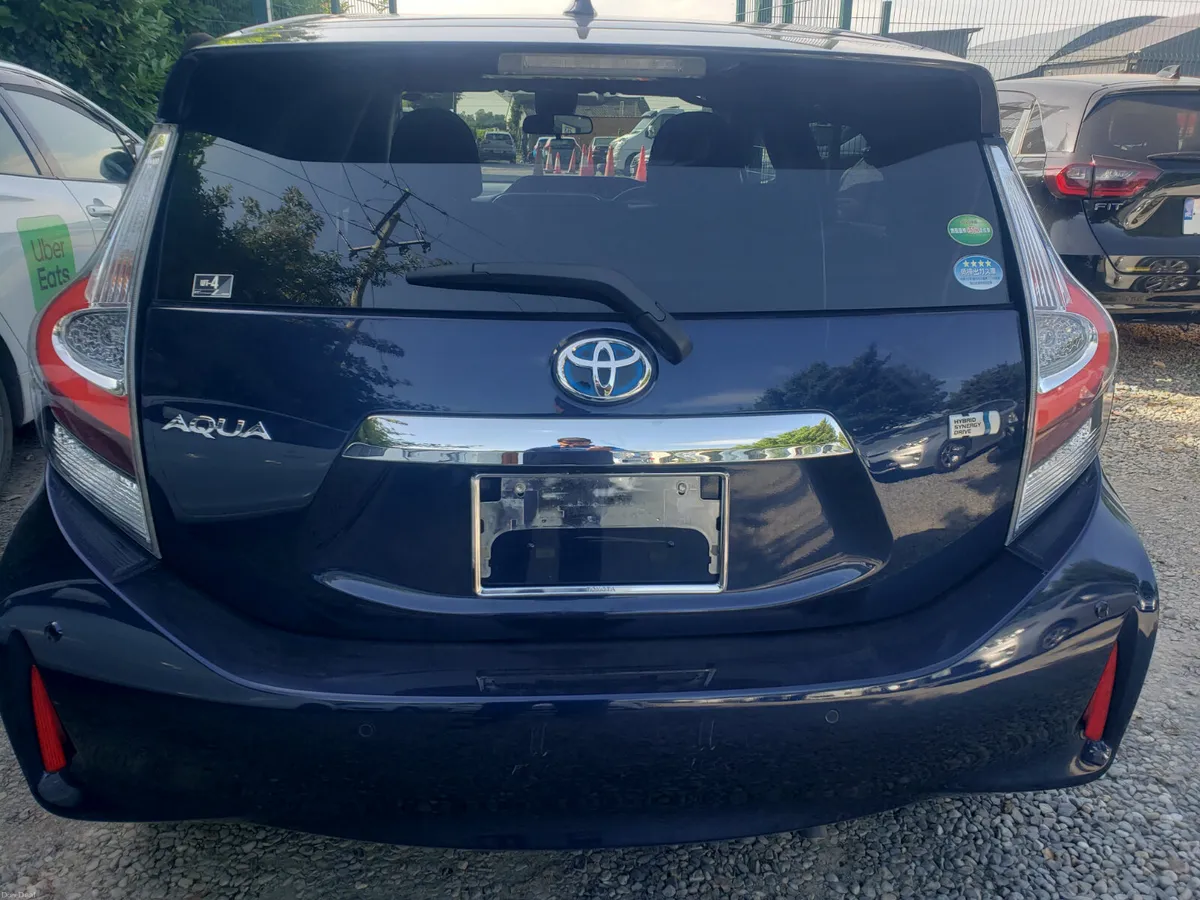 2019 toyota aqua - Image 2