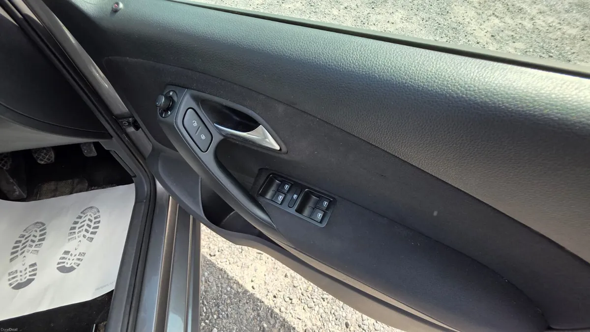 2010 Volkswagen Polo 1.6D 5 Door - Image 4