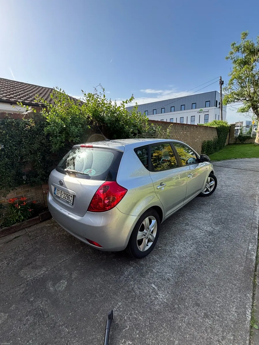 Kia ceed 1.4 petrol low kms - Image 3