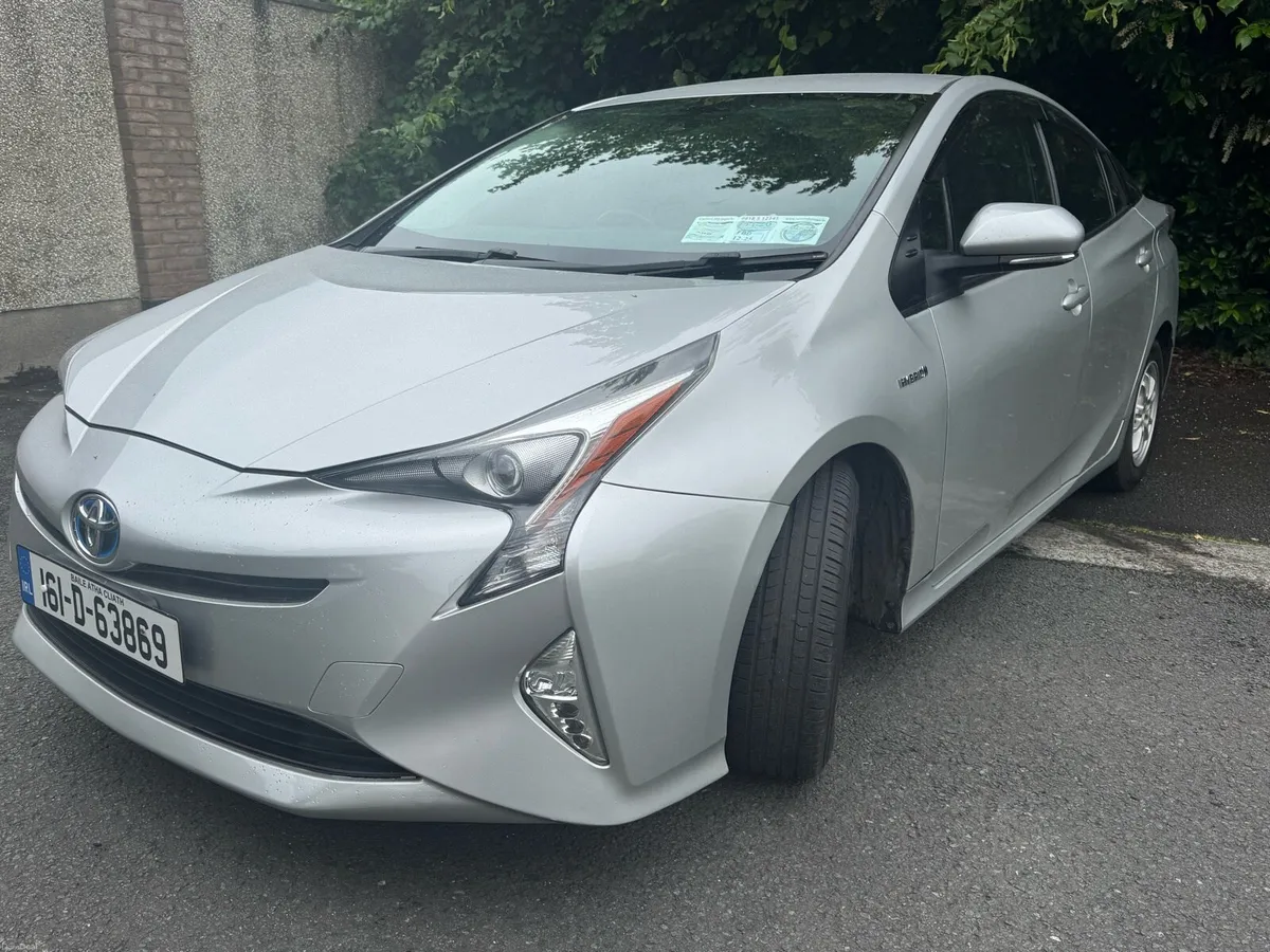 TOYOTA PRIUS NEW SHAPE - Image 1