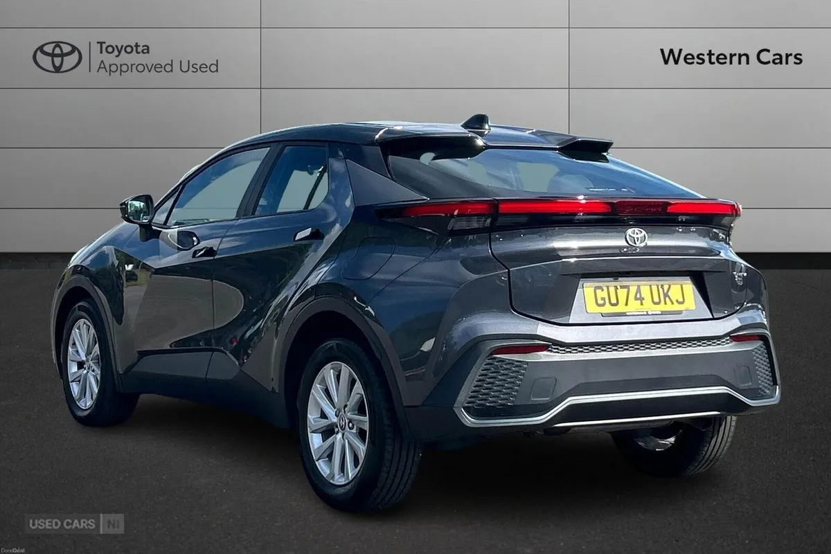 Toyota C-HR 1.8 VVT-h Icon CVT Euro 6 (s/s) 5dr - Image 4