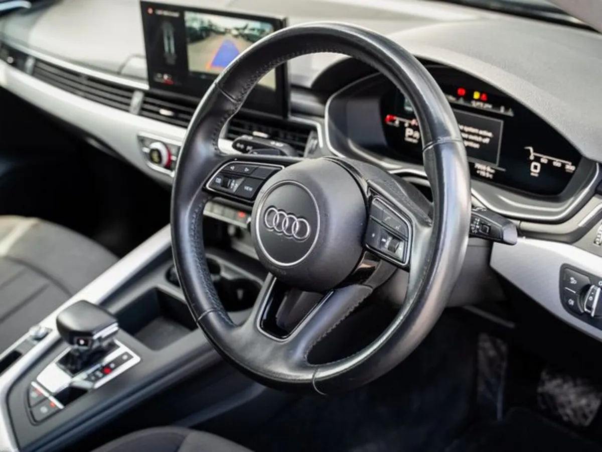 Audi A4 Technik 35 163PS 4DR Auto - Image 4