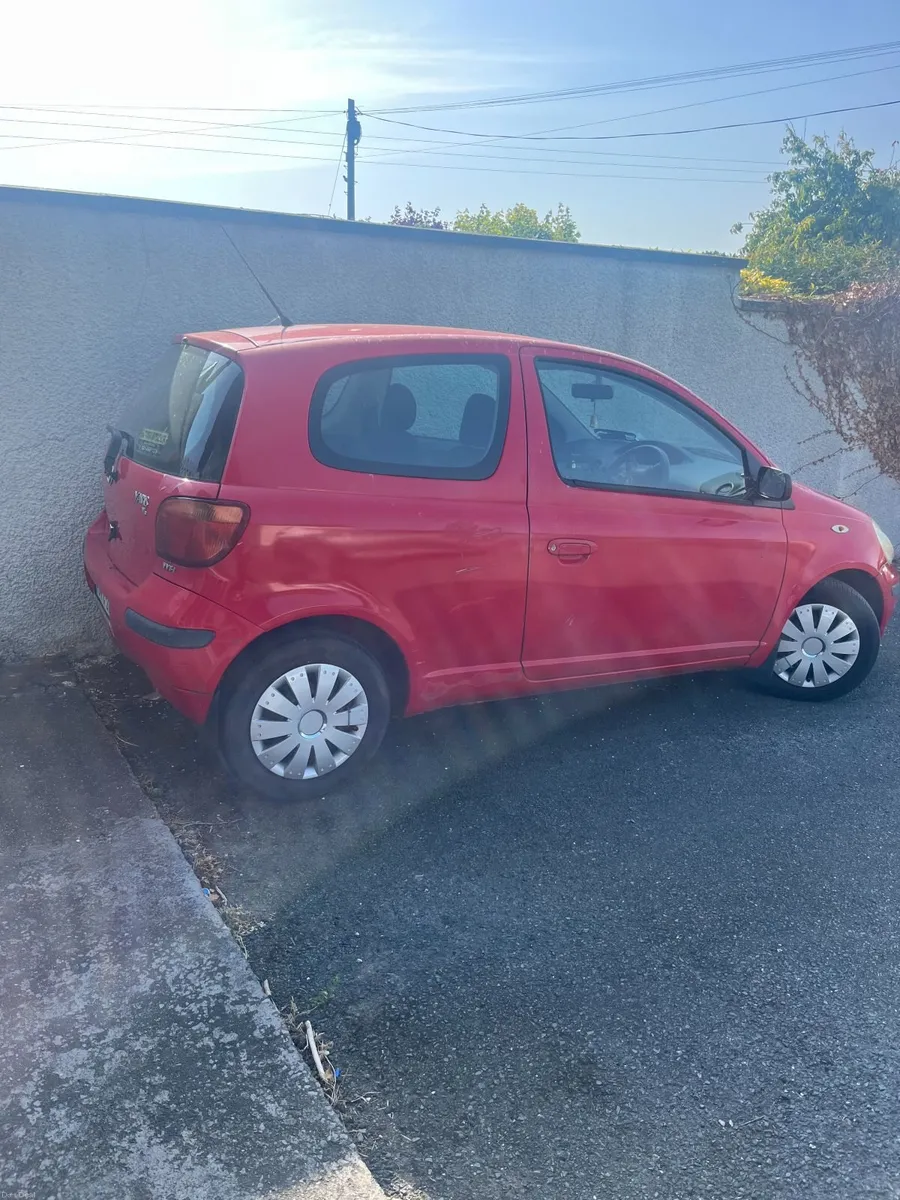 Toyota Yaris 2004 - Image 2