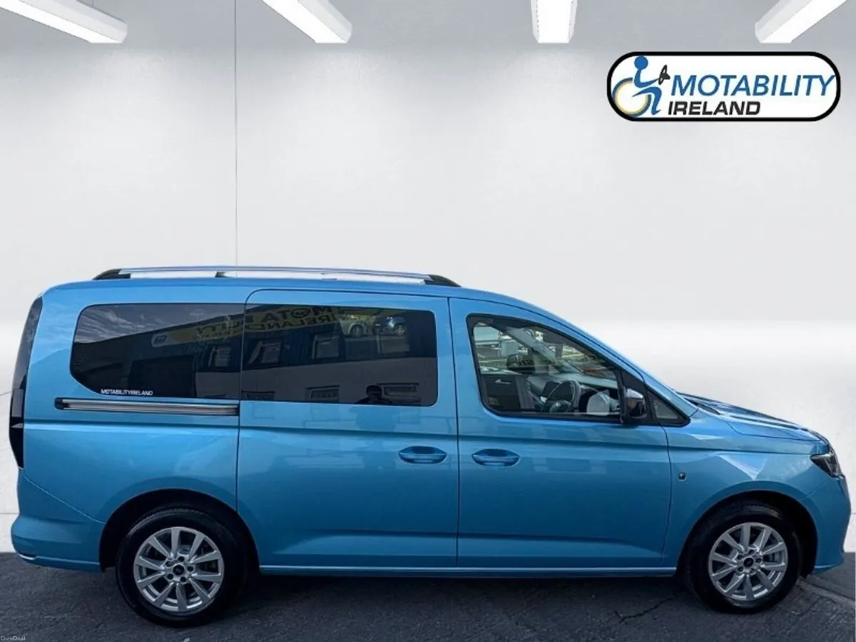 Ford Tourneo Connect 7 Seater - Image 4