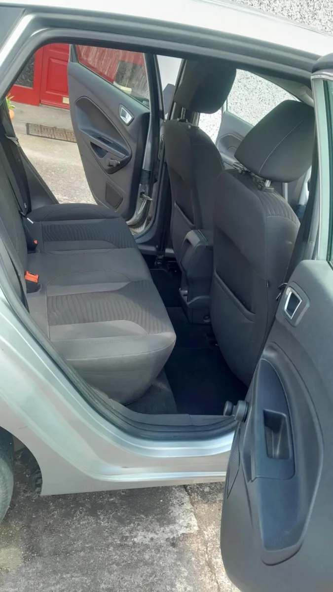 Ford Fiesta - Image 4