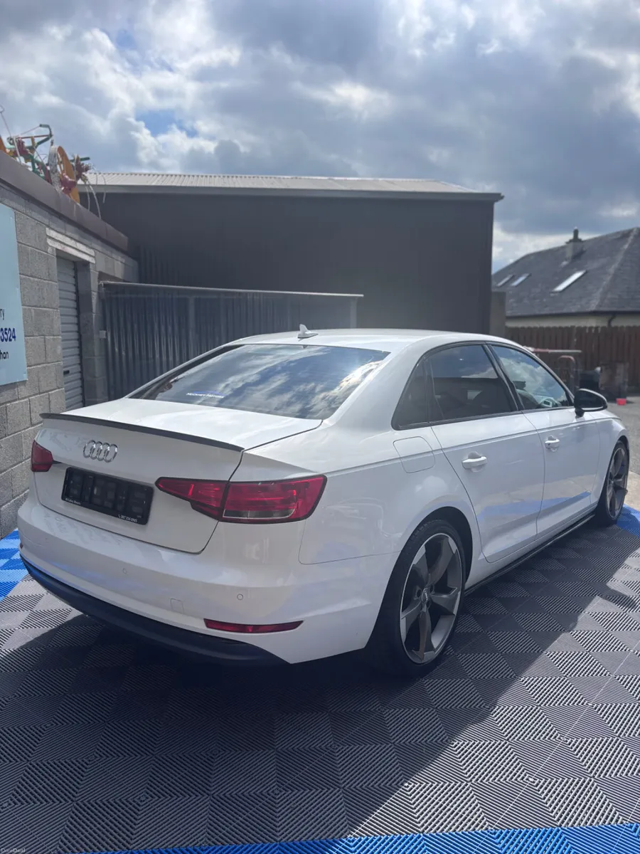 Audi A4 2016 - Image 4