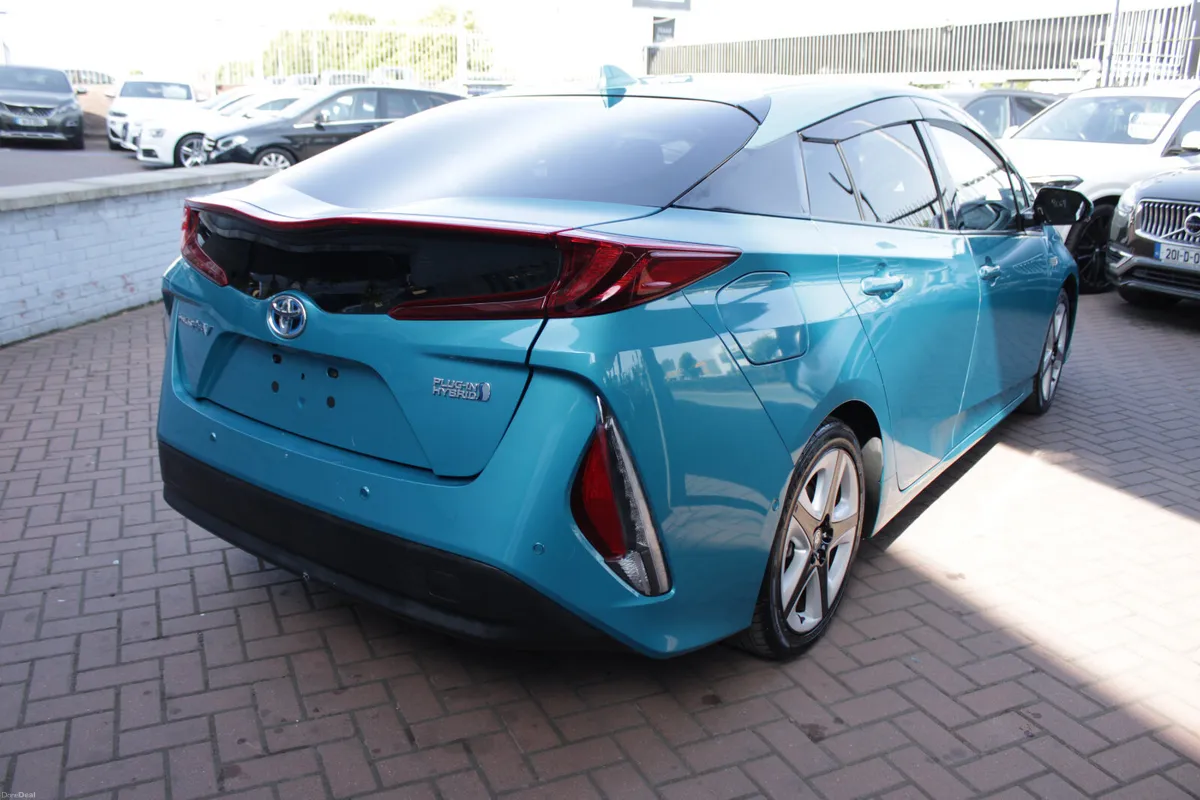 2020 TOYOTA PRIUS 1.8 PLUG-IN HYBRID 4DR SALOON - Image 5