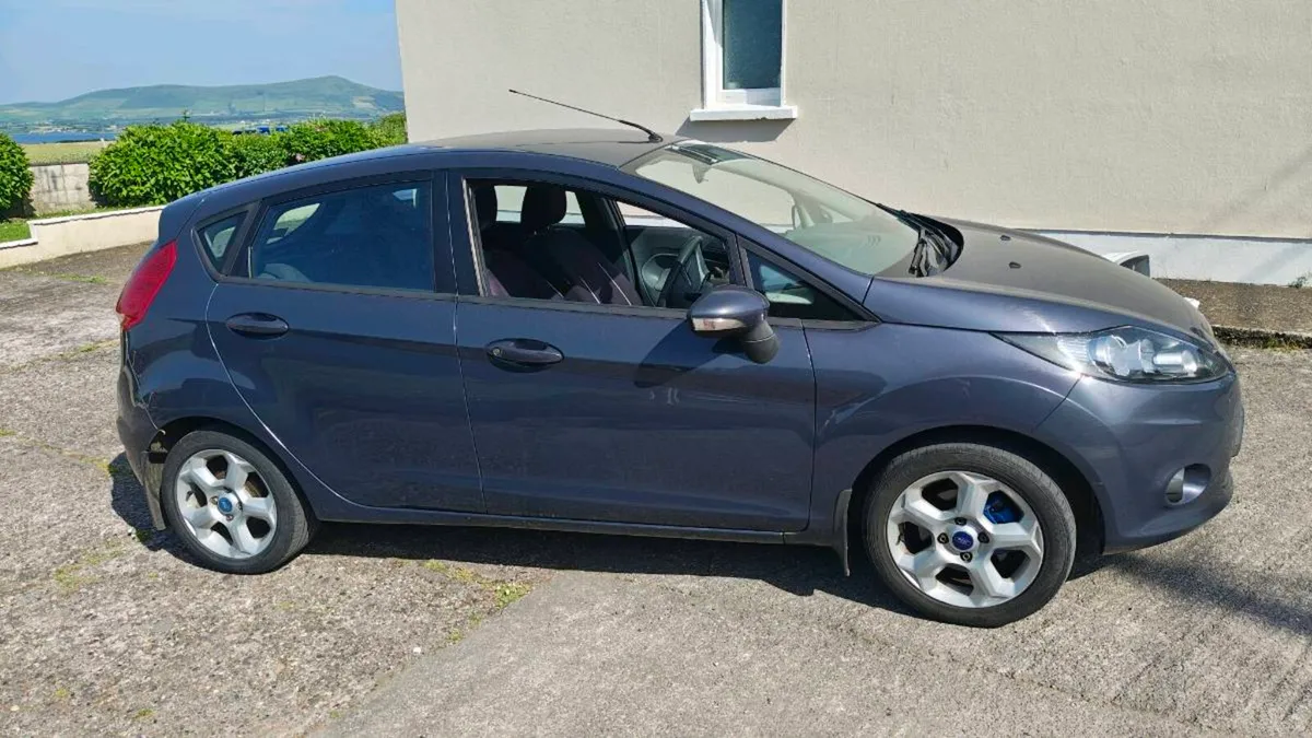 Car - Image 3