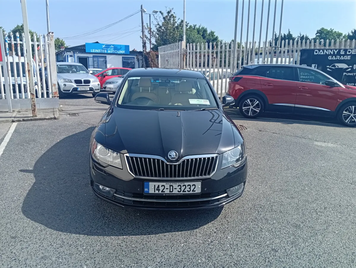 Skoda Superb 2014 only 118,000 kms - Image 2