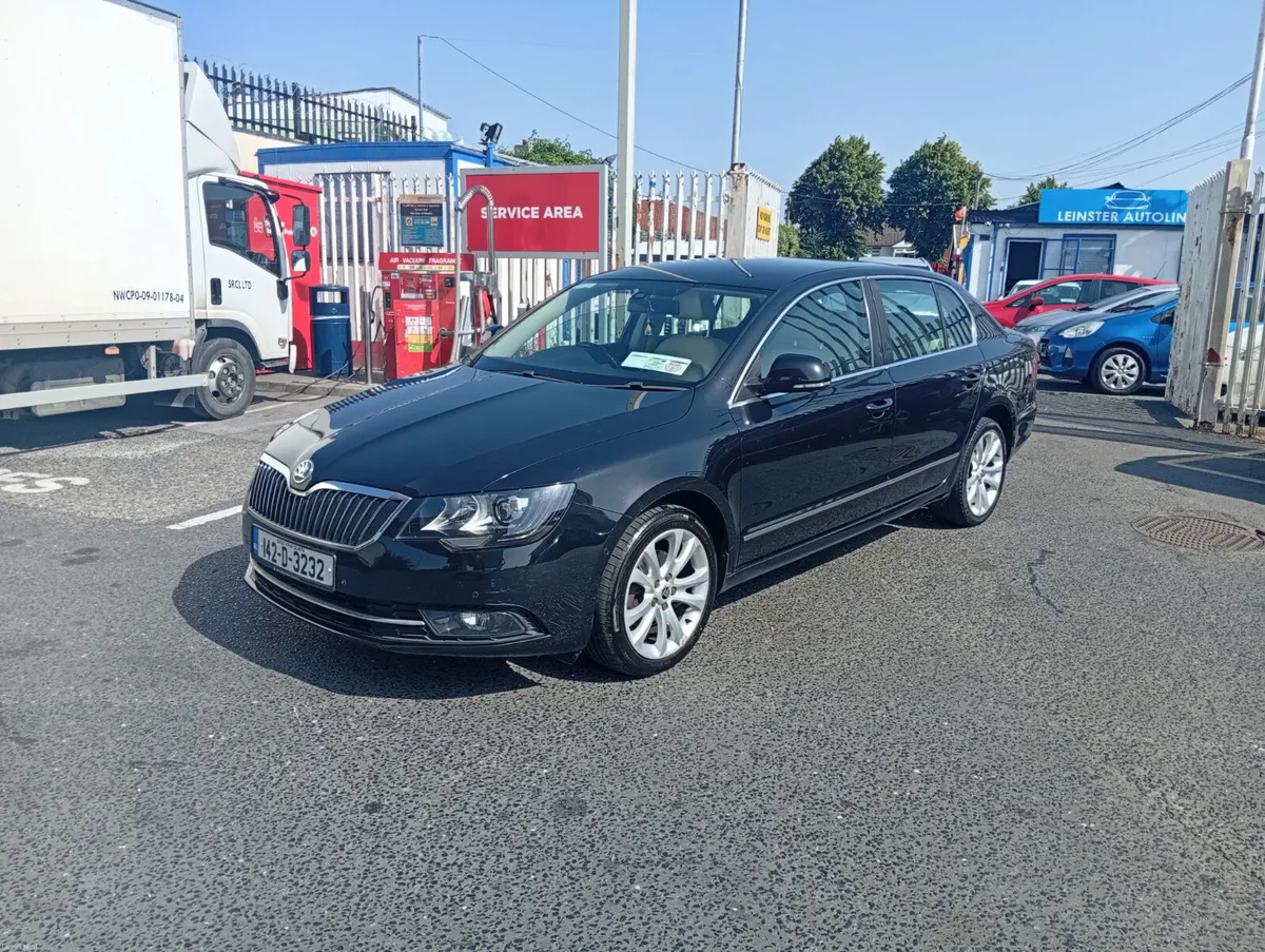 Skoda Superb 2014 only 118,000 kms - Image 3
