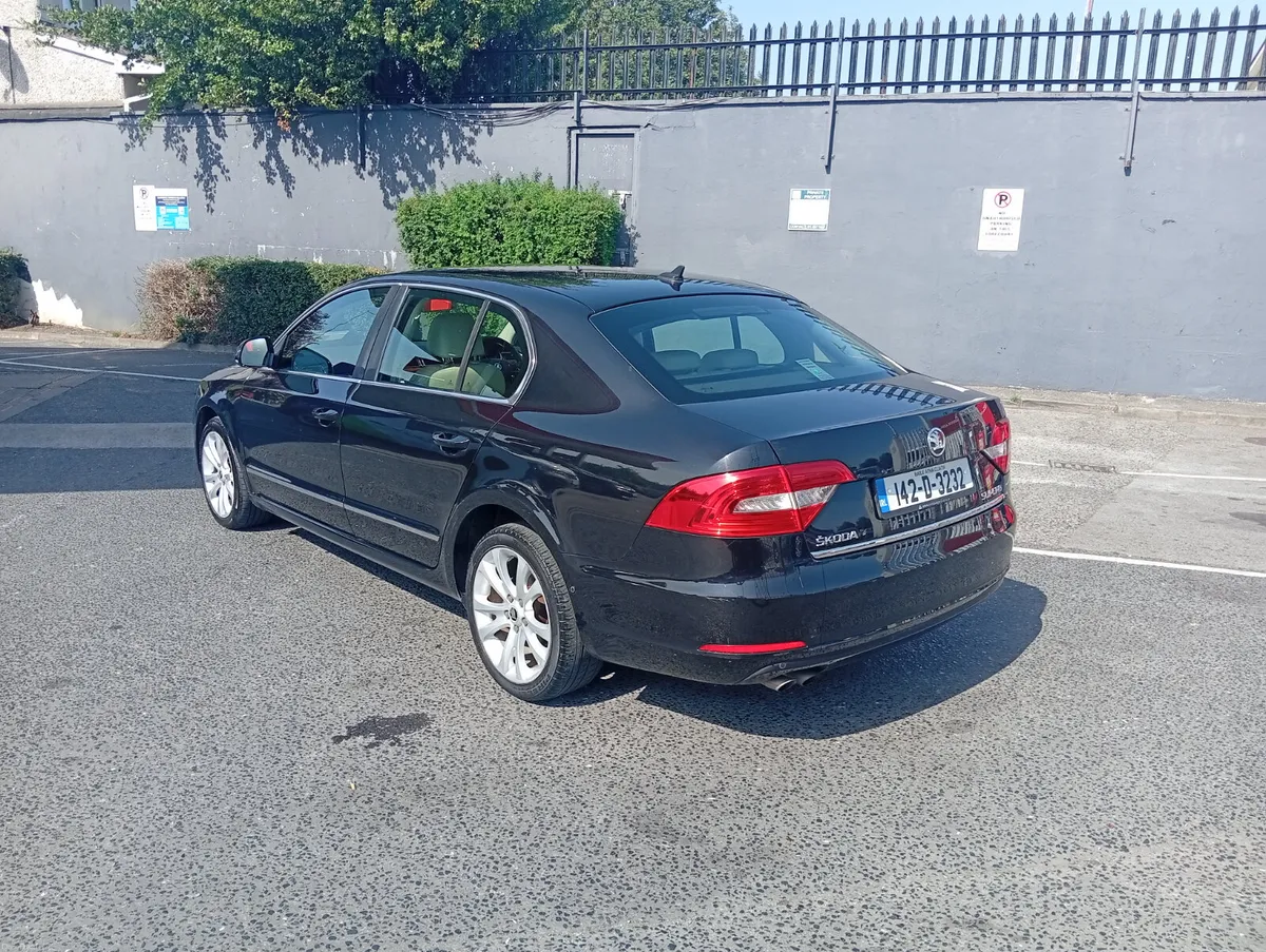 Skoda Superb 2014 only 118,000 kms - Image 4