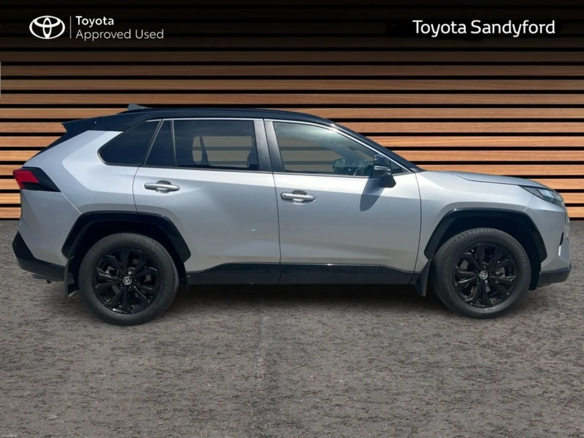 Toyota RAV4 SPORT HYBRID // HEATED LEATHER SEATS / - Image 3