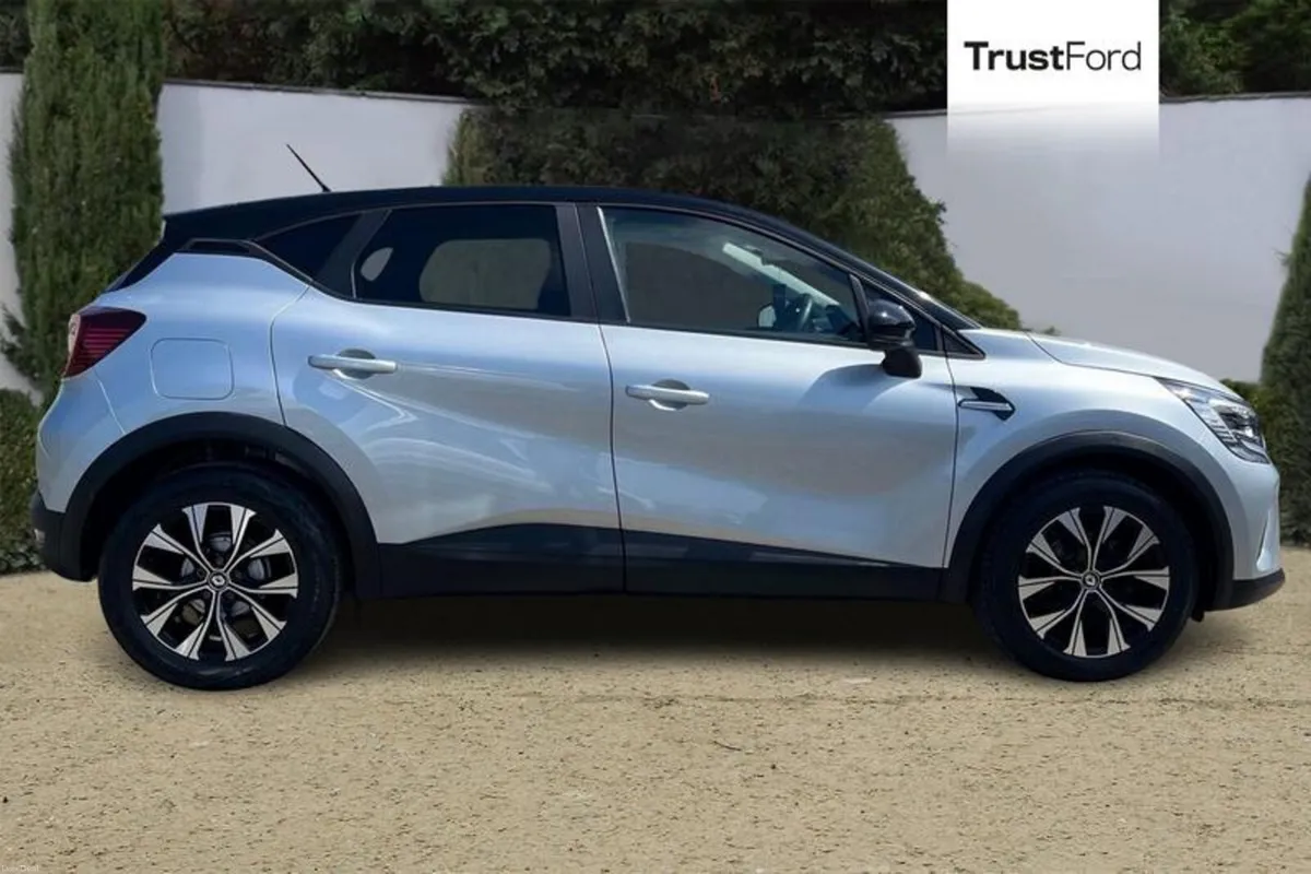 Renault Captur Limited - Image 3