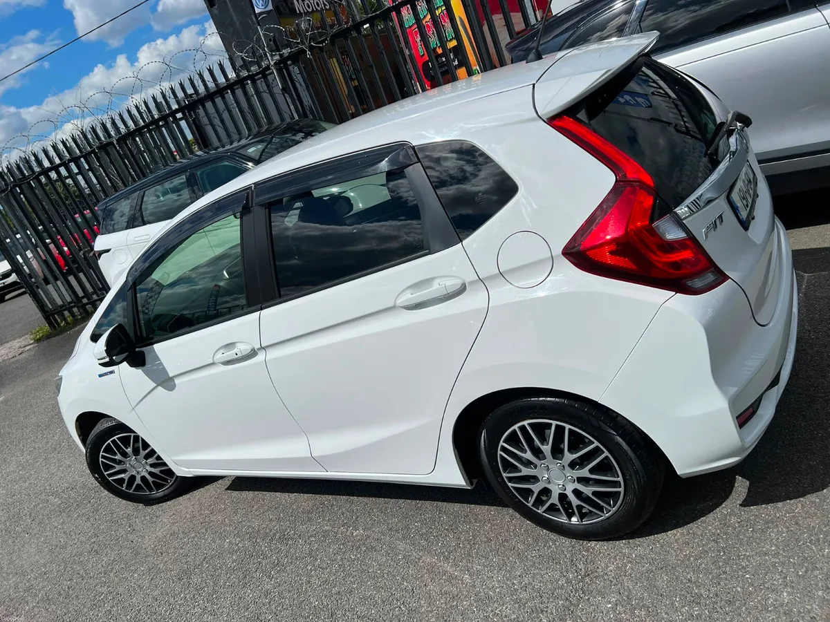 2019 Honda Fit 1.5 HYBRID - Image 5